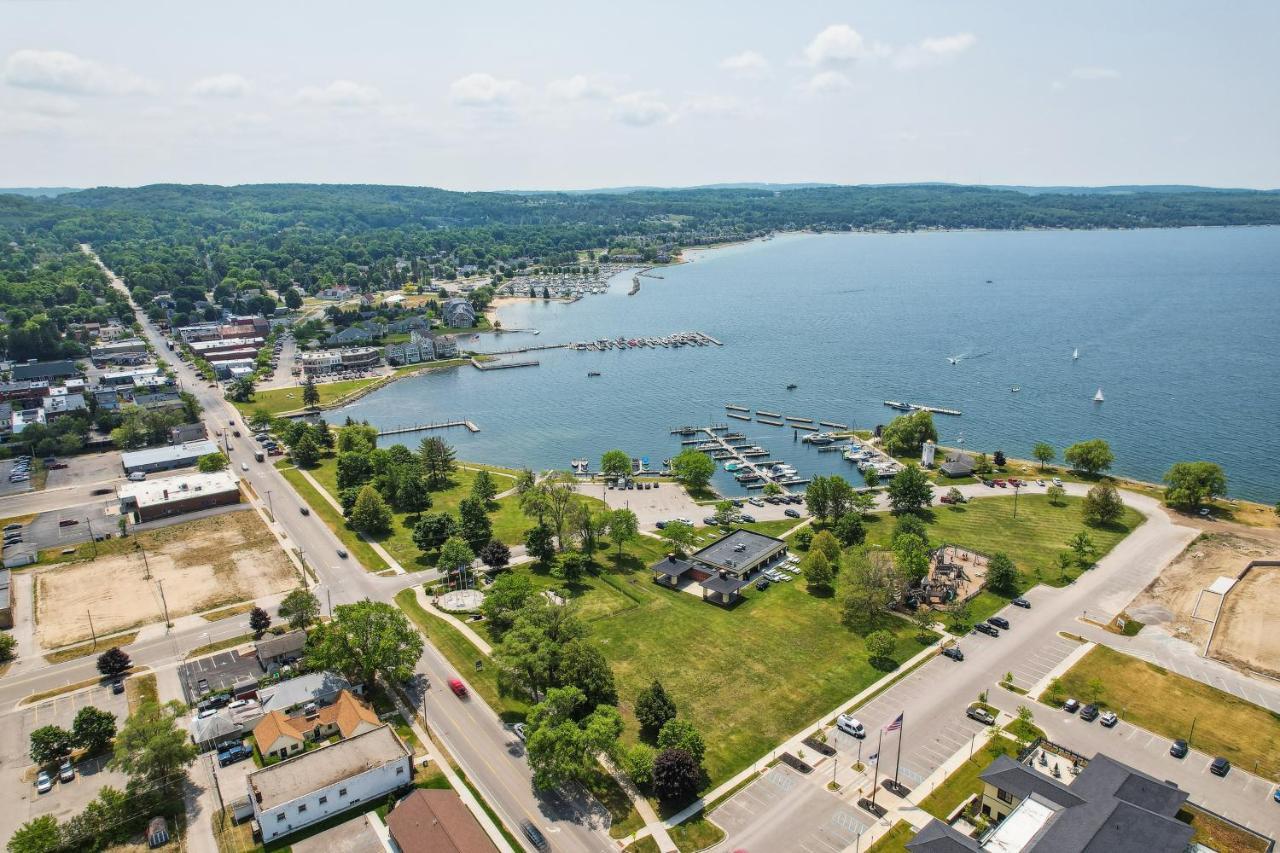 Boyne City Cottage Walk To Downtown And Lake! Exteriér fotografie