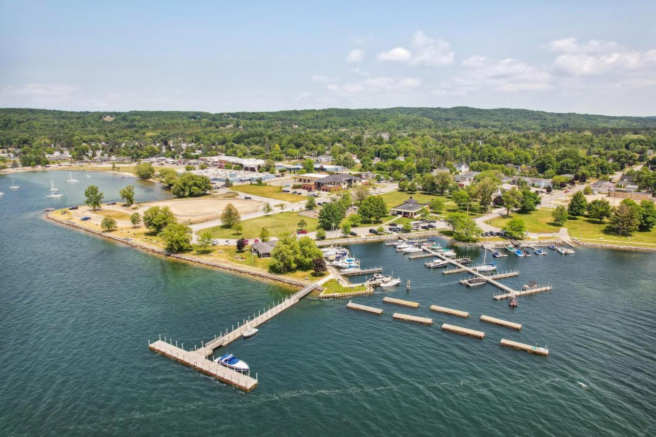 Boyne City Cottage Walk To Downtown And Lake! Exteriér fotografie
