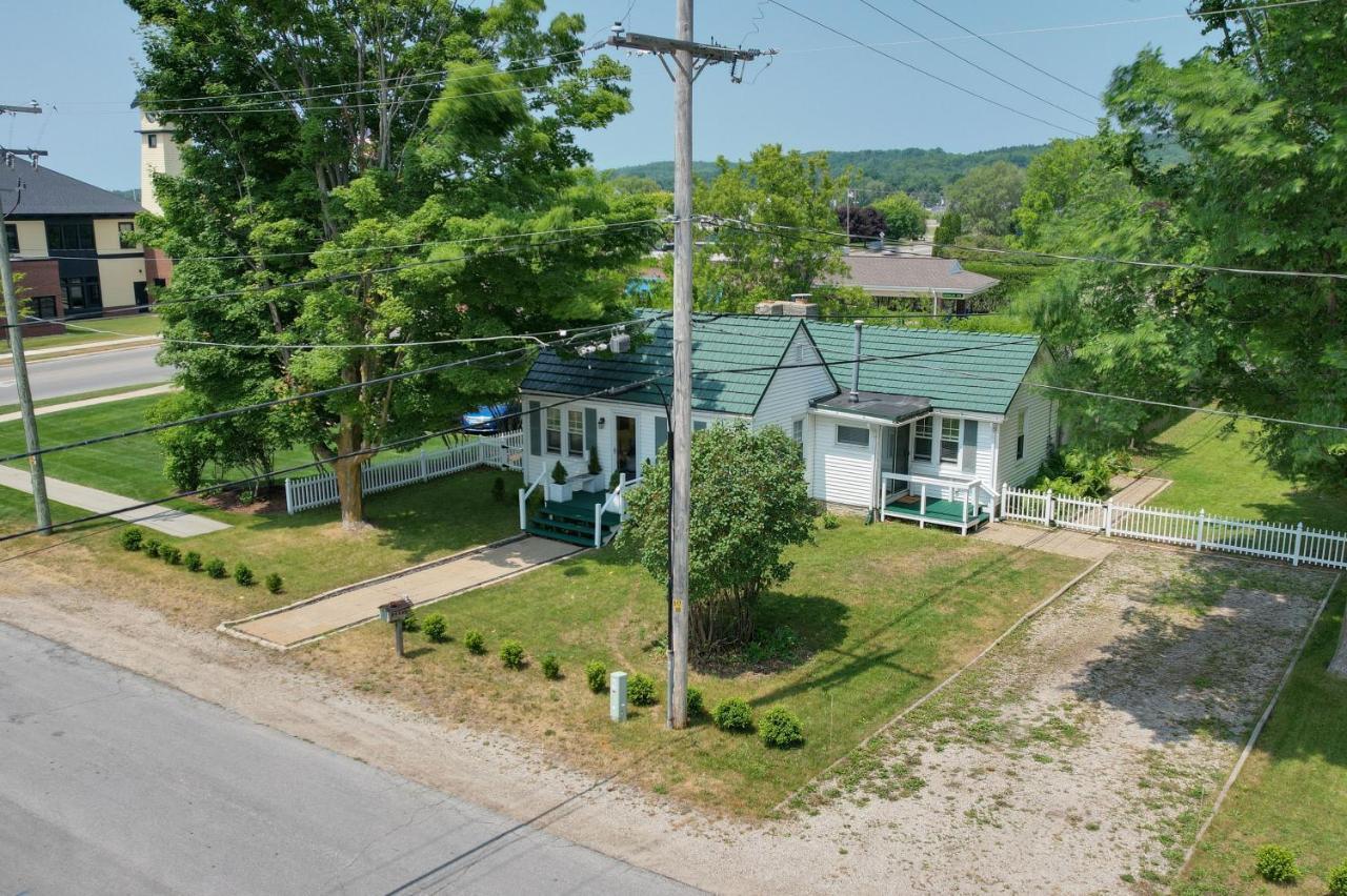 Boyne City Cottage Walk To Downtown And Lake! Exteriér fotografie